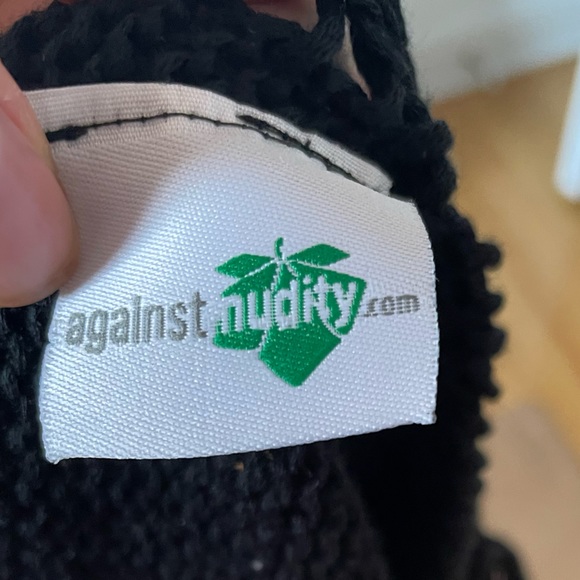 Against Nudity black wool no sleeve vest - Picture 3 of 3